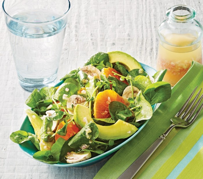 Avocado und Mandarin-Salat