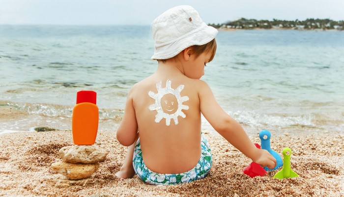 Нежная кожа ребенка особенно нуждается в защите от солнца