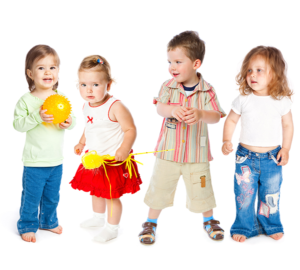 Подвижные игры чрезвычайно важны для развития ребенка 2-3 лет.