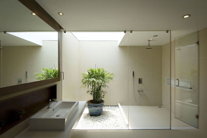 spacious-bathroom-decorations[1]