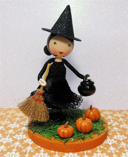 Ведьмочка на Хеллоуин из фоамирана.