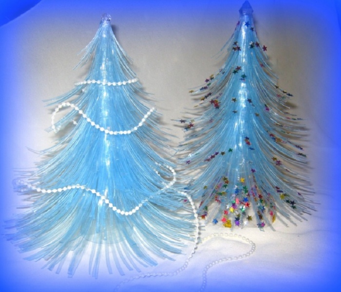 Tree of plastic bottles with their own hands