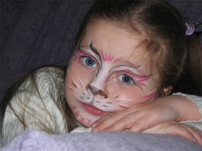 Как нарисовать кошку на лице у ребенка? Аквагрим: кошка на лице красками