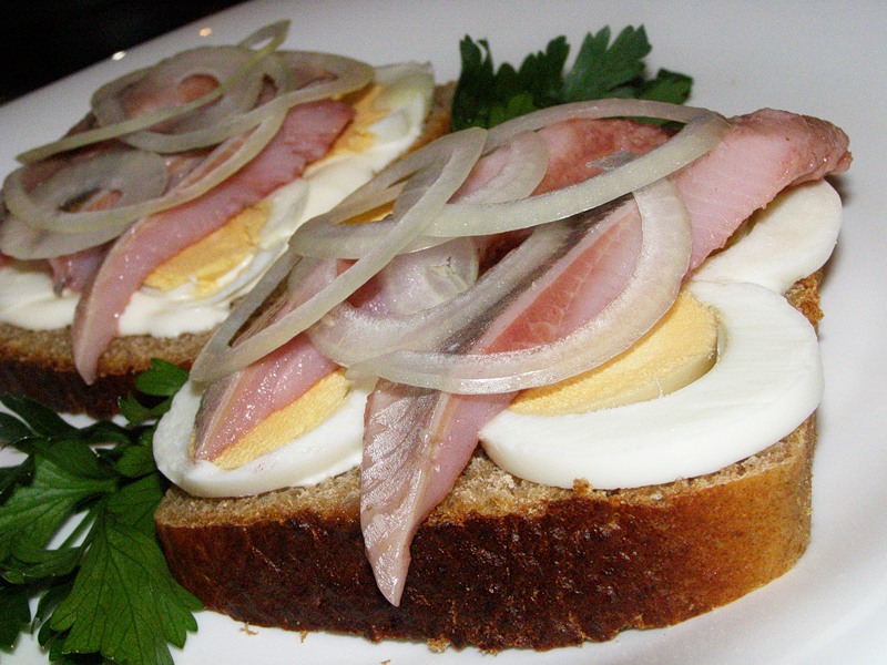 Sandwiches with salted herring