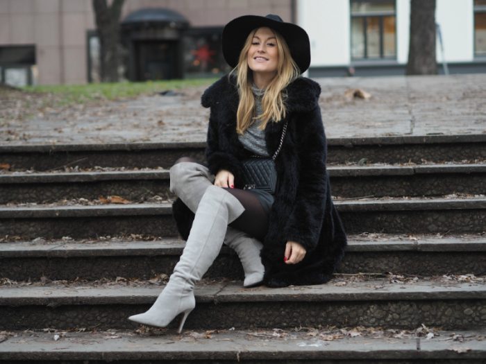 2-lene-orvik-black-jacket-norwegian-blogger-winter-fur-look