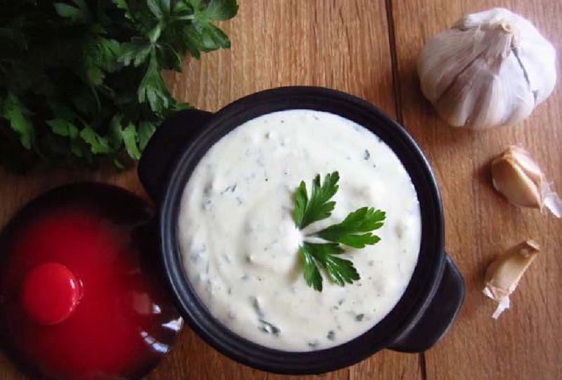 Cottage cheese dressing - a dietary meal