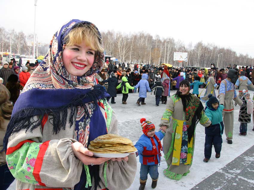 Блинами угощали всех желающих