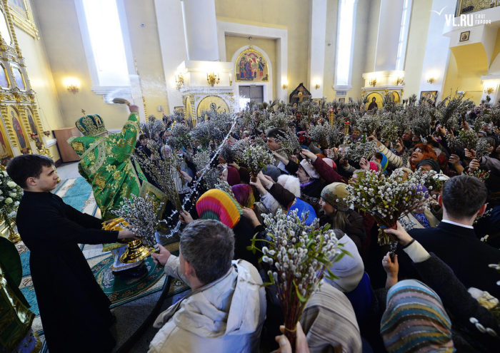 Богослужение в Вербное Воскресенье 