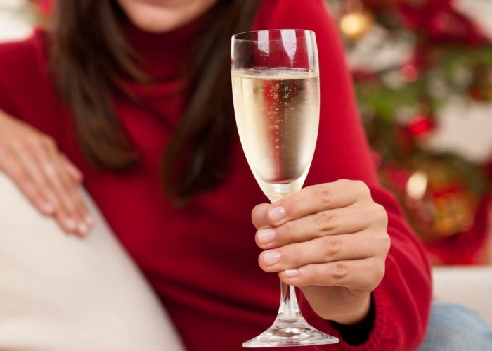 Бокал шампанского - не повод думать о прерывании беременности.