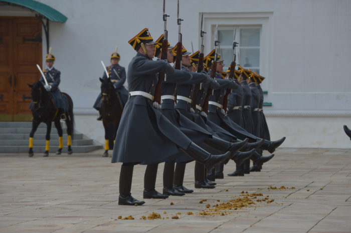 Что посмотреть на Красной площади: церемония развода караула 