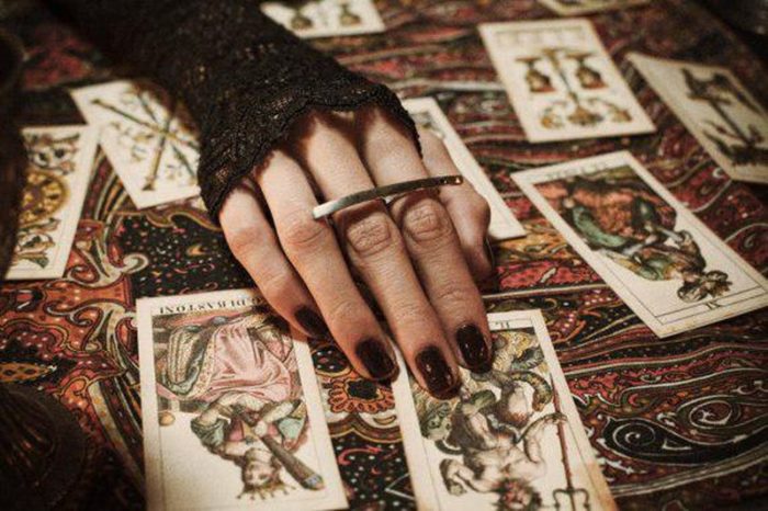 La adivinación de las cartas del tarot