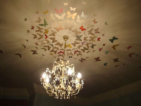 Как украсить потолок бабочками