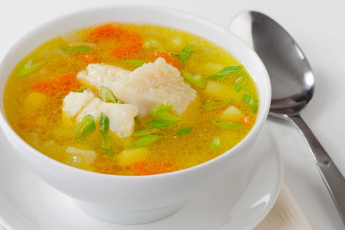 سوپ ماهی برای کودکان 11 - 12 ماه با تخم مرغ: دستور العمل
