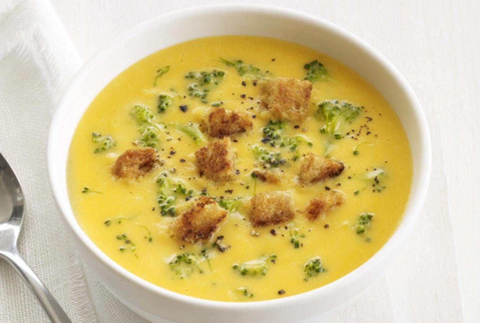 Soup with cheese croutons, like in kindergarten: a recipe