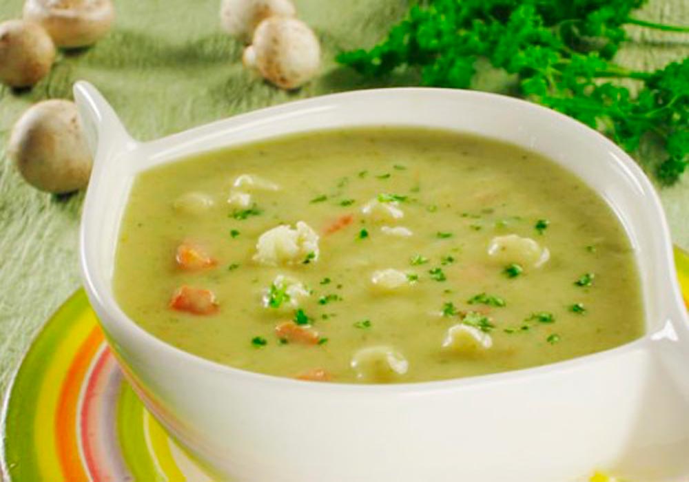 Дитячий суп м'ясний з яловичини зі шпинатом і яйцем: рецепт