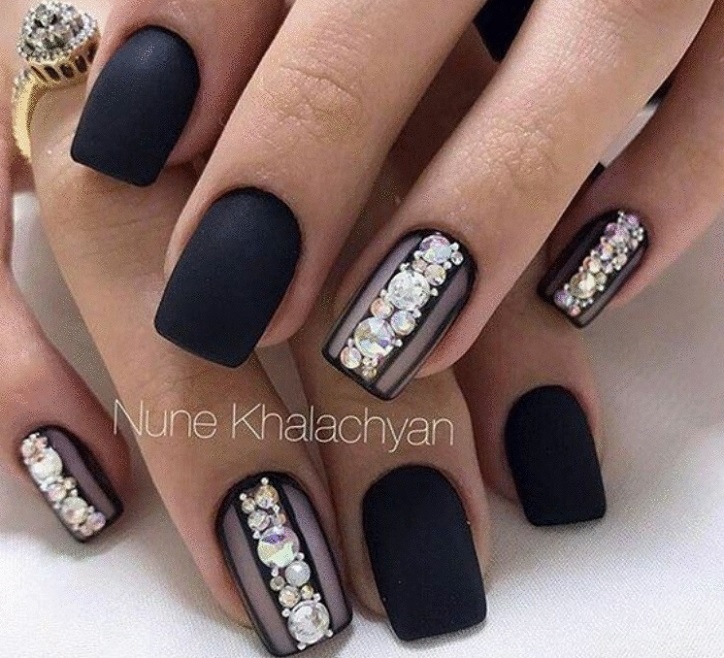 Manicure for the New Year with stones: Ideas 2022