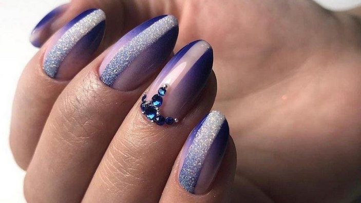Manicure for the New Year with stones: Ideas 2022