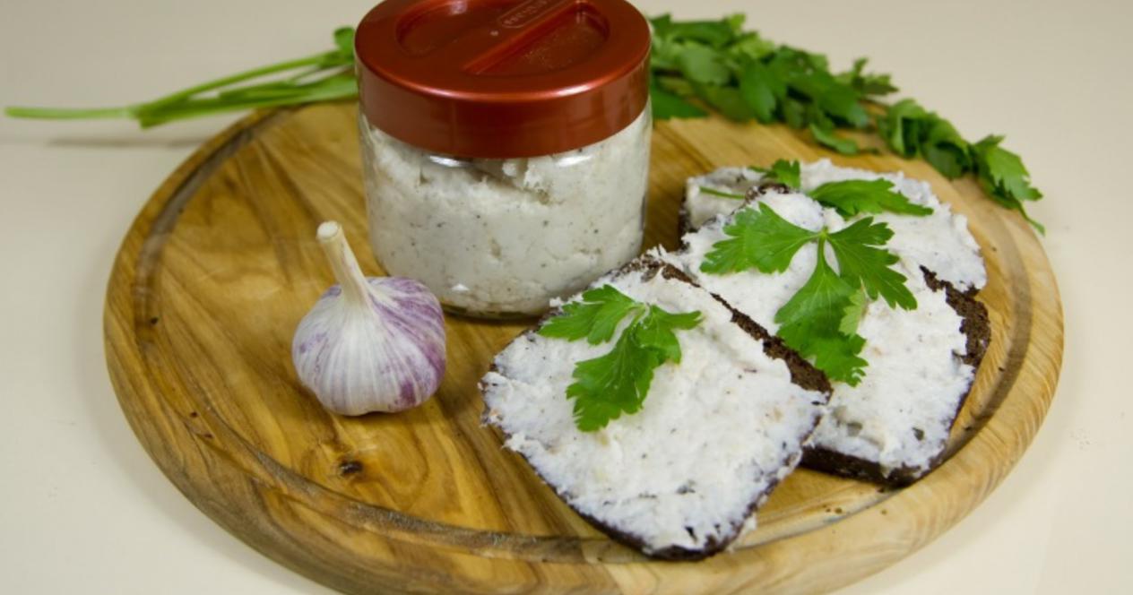 Как сделать крученое сало с чесноком