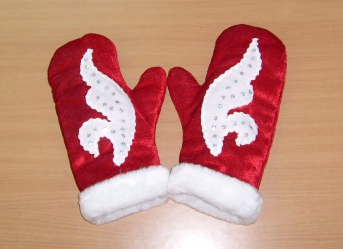 Mitten Santa Claus with his own hands