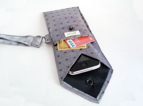 Чехол-органайзер для мобильного пошитый из галстука