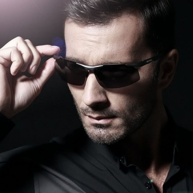 Солнцезащитные очки это один из немногих аксессуаров, который действительно может украсить мужчину